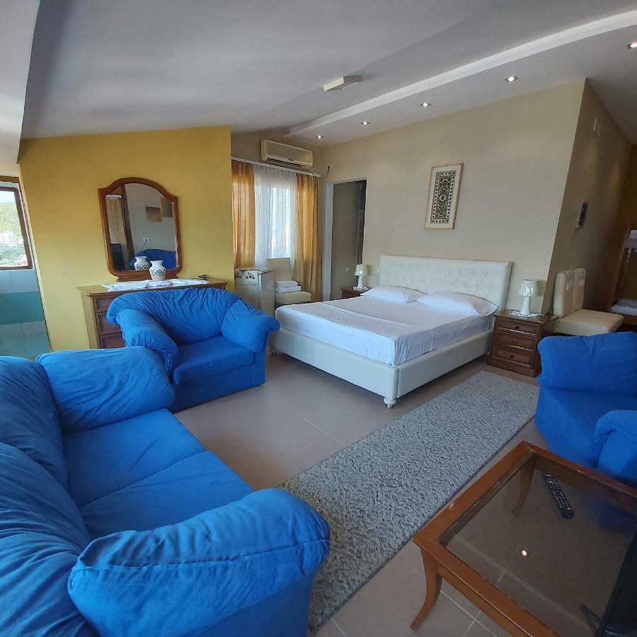 Vila Blu Bed & Breakfast Himare